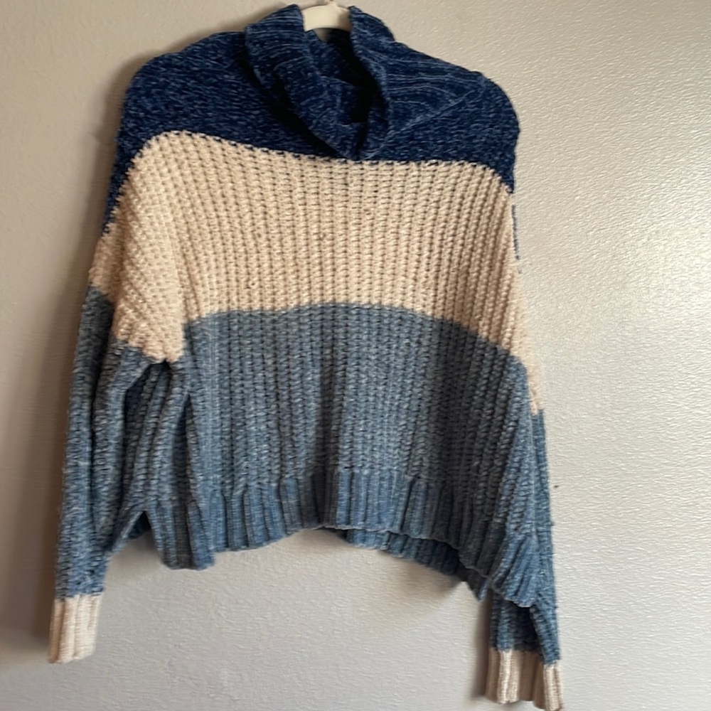 Soft knit sweater ☕️